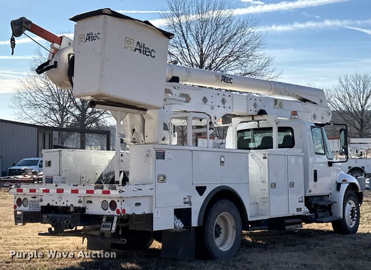 image for item ES5725 2019 International 4300  bucket truck