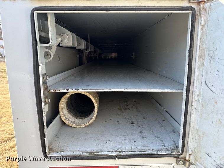 image for item ES5725 2019 International 4300  bucket truck