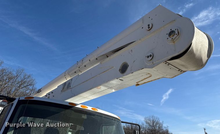 image for item ES5725 2019 International 4300  bucket truck