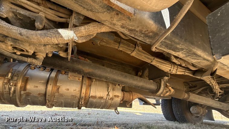 image for item ES5725 2019 International 4300  bucket truck