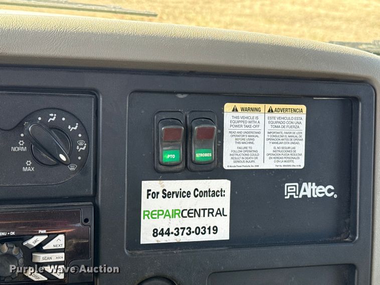 image for item ES5725 2019 International 4300  bucket truck