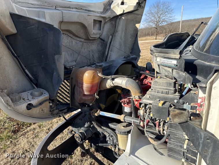 image for item ES5725 2019 International 4300  bucket truck