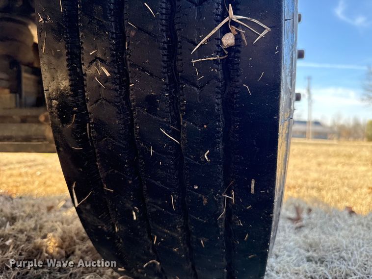 image for item ES5725 2019 International 4300  bucket truck