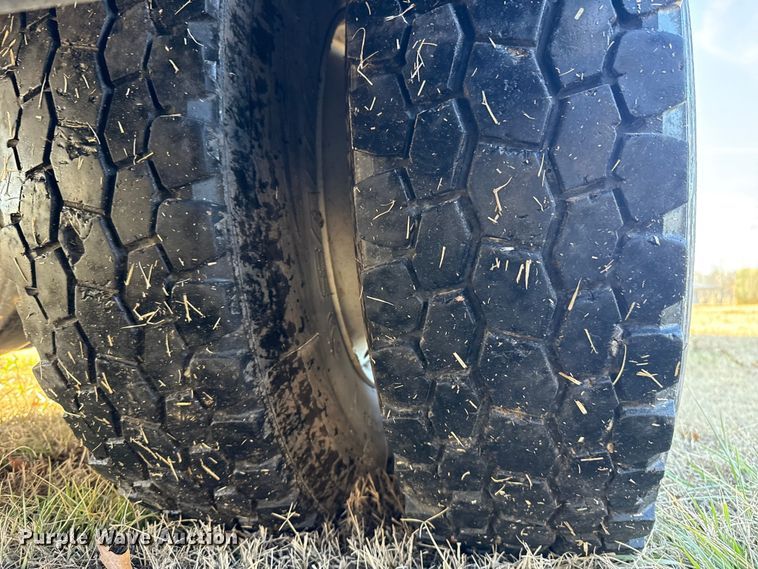 image for item ES5725 2019 International 4300  bucket truck