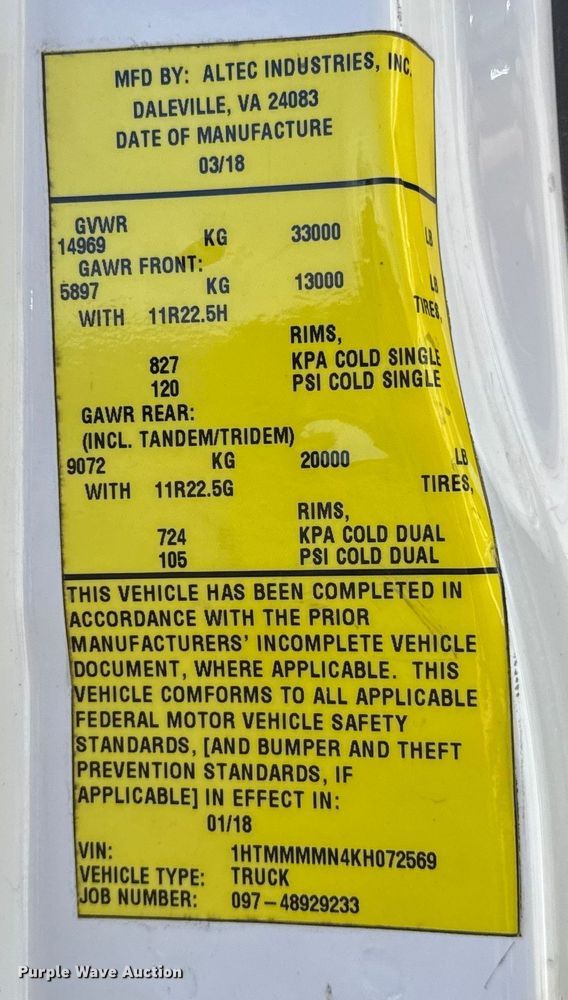 image for item ES5725 2019 International 4300  bucket truck