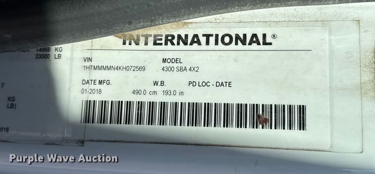 image for item ES5725 2019 International 4300  bucket truck