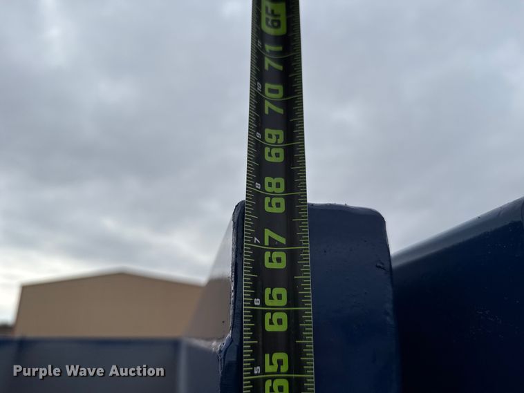 image for item ES5739 EWF roll-off dumpster