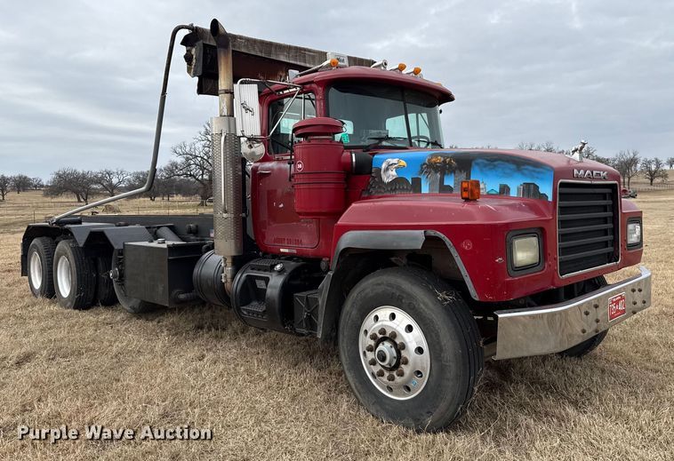image for item ES5741 2002 Mack RD688S roll-off container truck