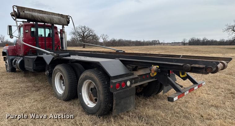 image for item ES5741 2002 Mack RD688S roll-off container truck