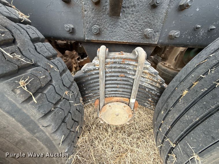 image for item ES5741 2002 Mack RD688S roll-off container truck