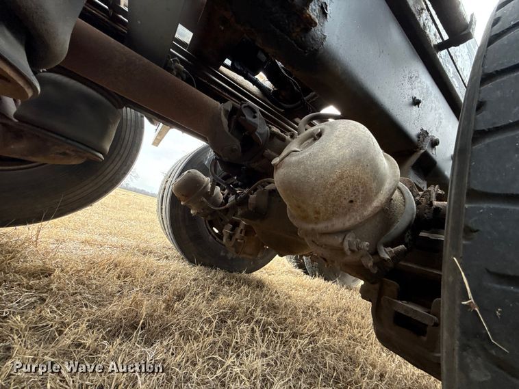 image for item ES5741 2002 Mack RD688S roll-off container truck