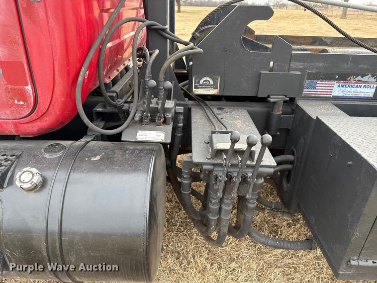 image for item ES5741 2002 Mack RD688S roll-off container truck