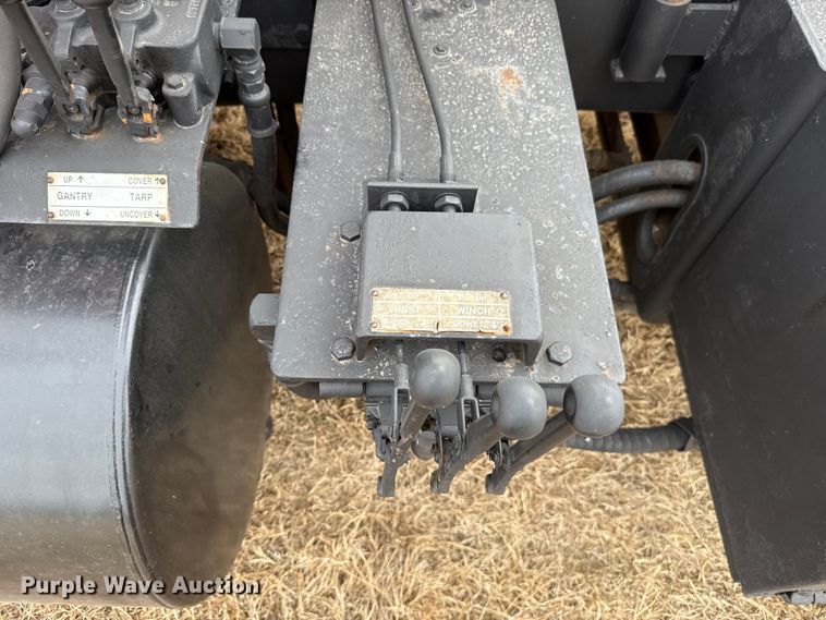 image for item ES5741 2002 Mack RD688S roll-off container truck