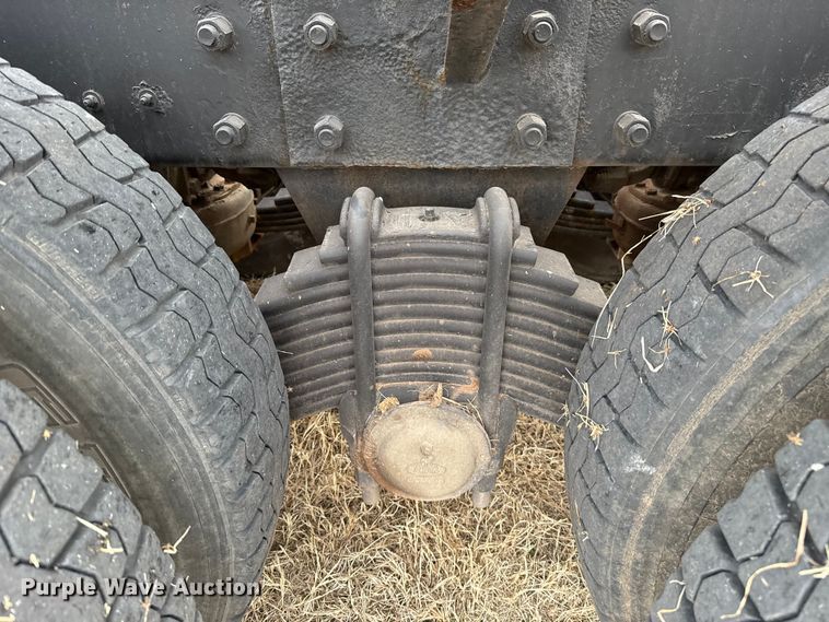 image for item ES5741 2002 Mack RD688S roll-off container truck