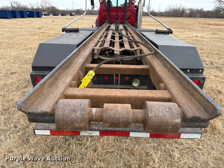 image for item ES5741 2002 Mack RD688S roll-off container truck