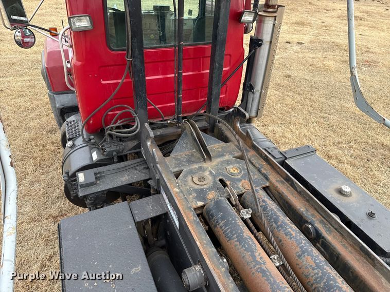 image for item ES5741 2002 Mack RD688S roll-off container truck