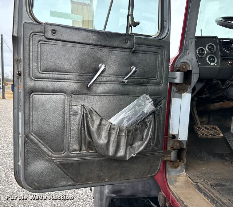 image for item ES5741 2002 Mack RD688S roll-off container truck