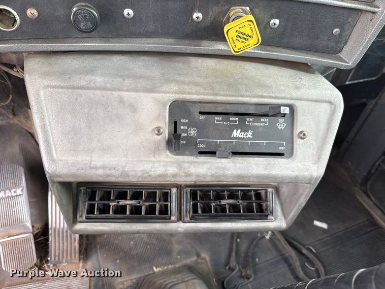 image for item ES5741 2002 Mack RD688S roll-off container truck