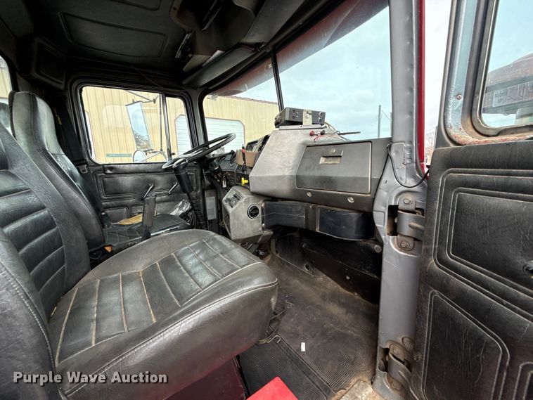 image for item ES5741 2002 Mack RD688S roll-off container truck