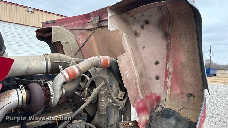 image for item ES5741 2002 Mack RD688S roll-off container truck