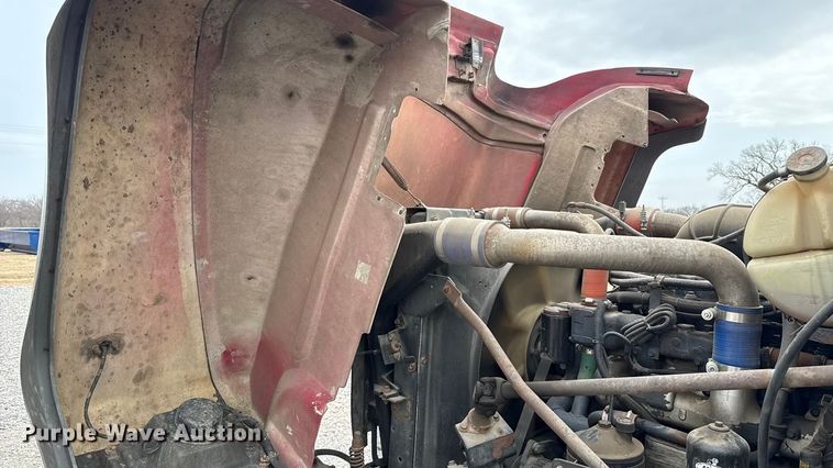 image for item ES5741 2002 Mack RD688S roll-off container truck