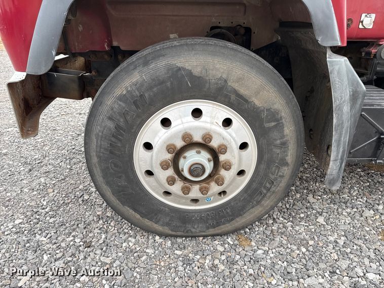 image for item ES5741 2002 Mack RD688S roll-off container truck