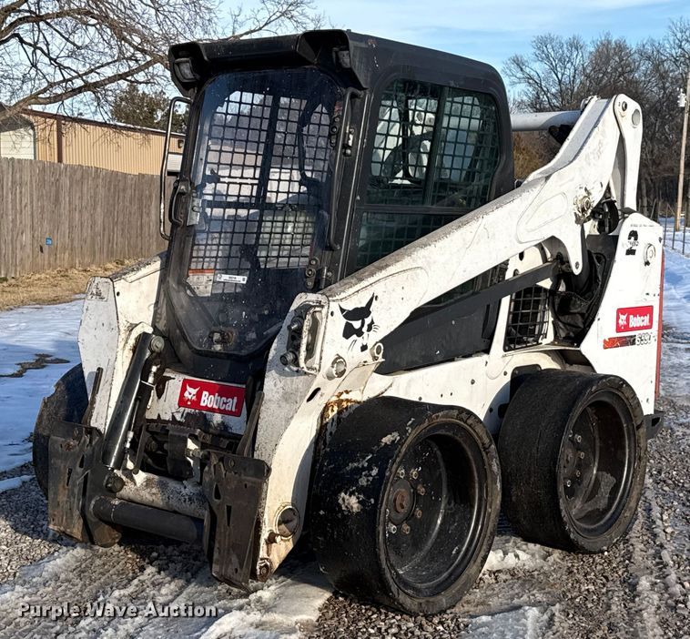 image for item ES5748 2015 Bobcat S590 skid steer loader