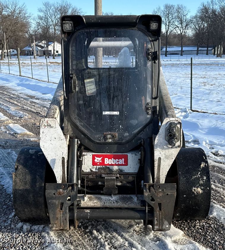 image for item ES5748 2015 Bobcat S590 skid steer loader