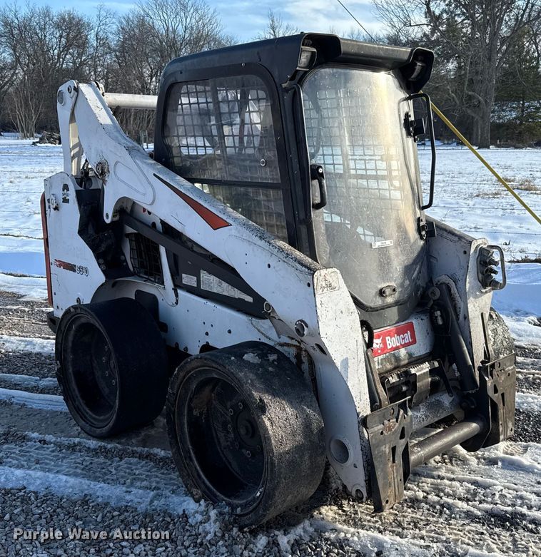 image for item ES5748 2015 Bobcat S590 skid steer loader