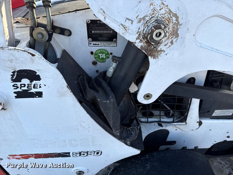 image for item ES5748 2015 Bobcat S590 skid steer loader