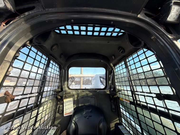 image for item ES5748 2015 Bobcat S590 skid steer loader