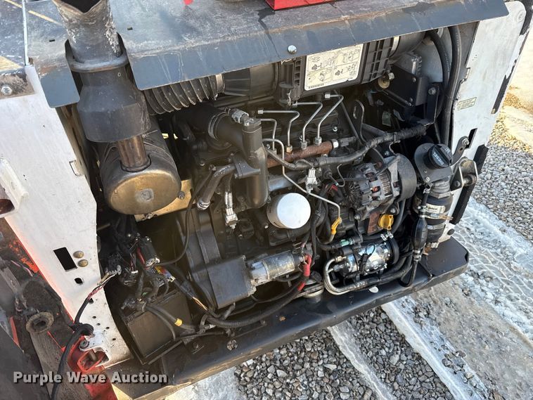 image for item ES5748 2015 Bobcat S590 skid steer loader