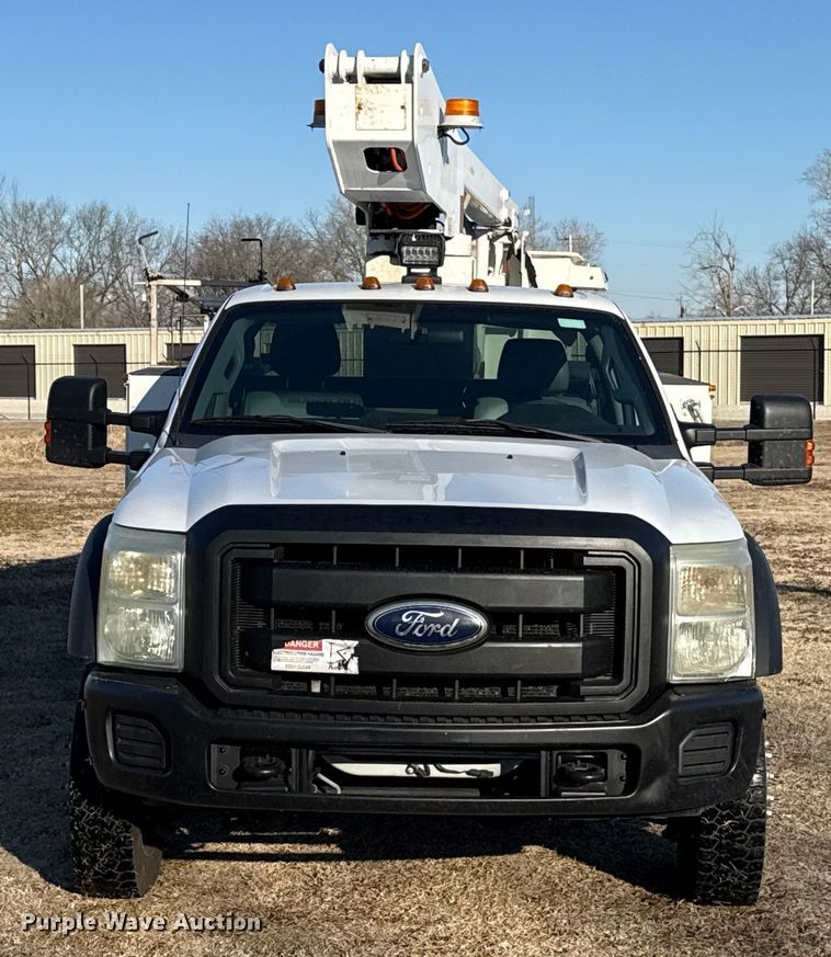 image for item ES5759 2011 Ford F450 Super Duty bucket truck