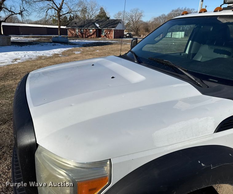 image for item ES5759 2011 Ford F450 Super Duty bucket truck