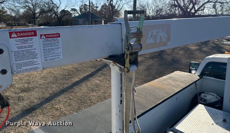 image for item ES5759 2011 Ford F450 Super Duty bucket truck