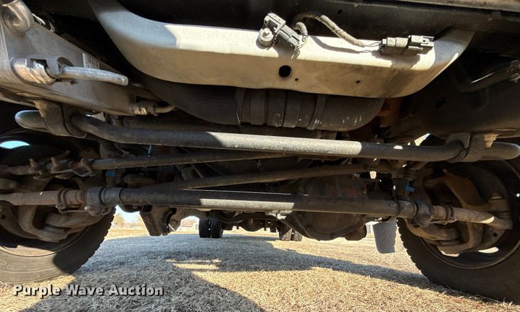 image for item ES5759 2011 Ford F450 Super Duty bucket truck