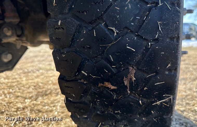 image for item ES5759 2011 Ford F450 Super Duty bucket truck