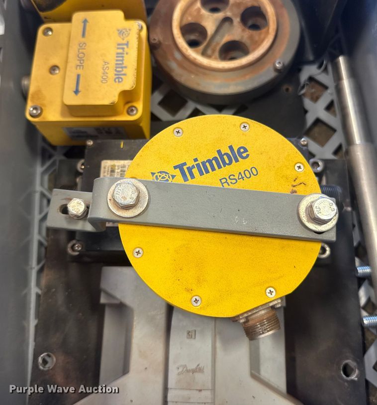 image for item ES5762 Trimble grade control system