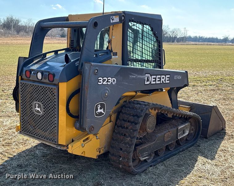 image for item ES5769 2013 John Deere 323DT tracked skid steer loader