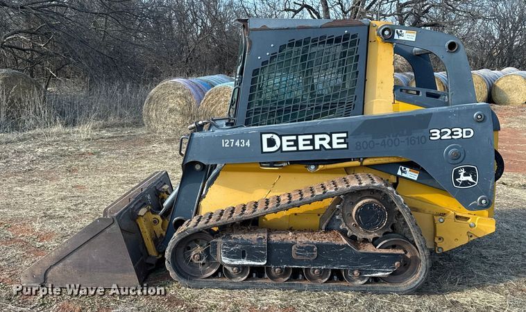 image for item ES5769 2013 John Deere 323DT tracked skid steer loader