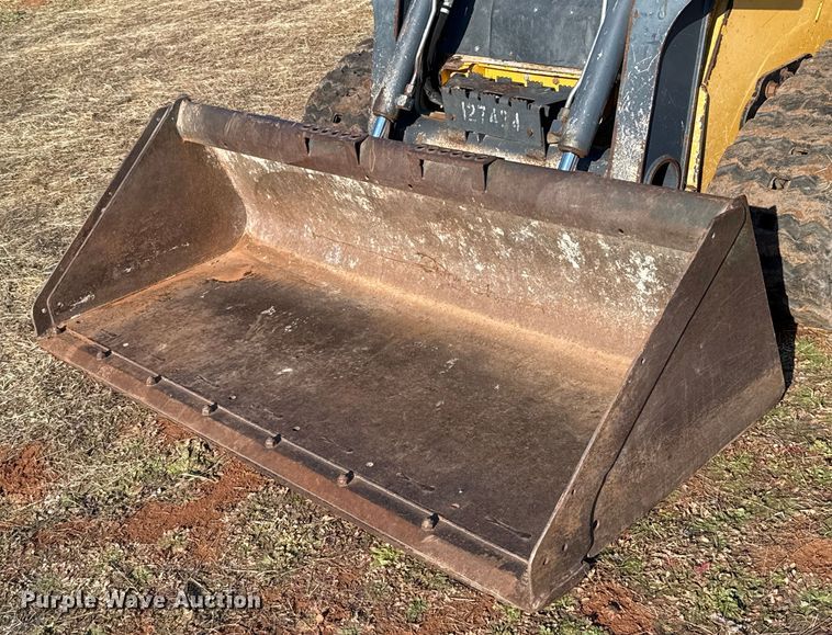 image for item ES5769 2013 John Deere 323DT tracked skid steer loader