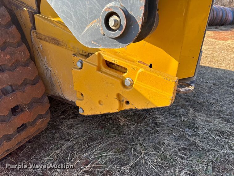 image for item ES5769 2013 John Deere 323DT tracked skid steer loader