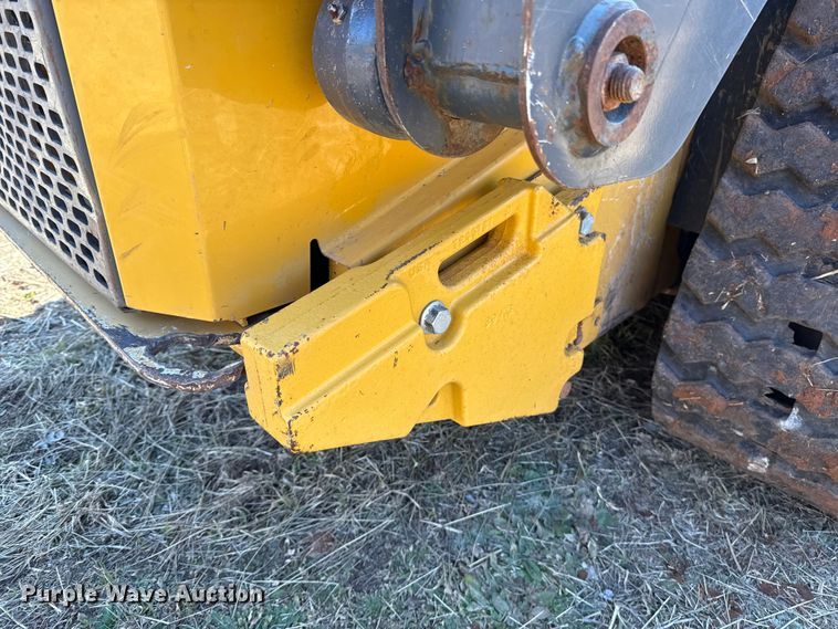 image for item ES5769 2013 John Deere 323DT tracked skid steer loader