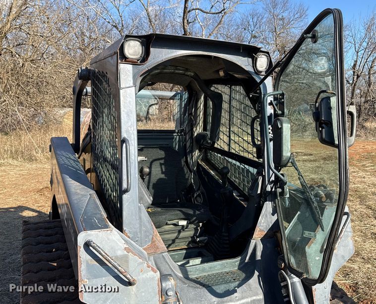 image for item ES5769 2013 John Deere 323DT tracked skid steer loader