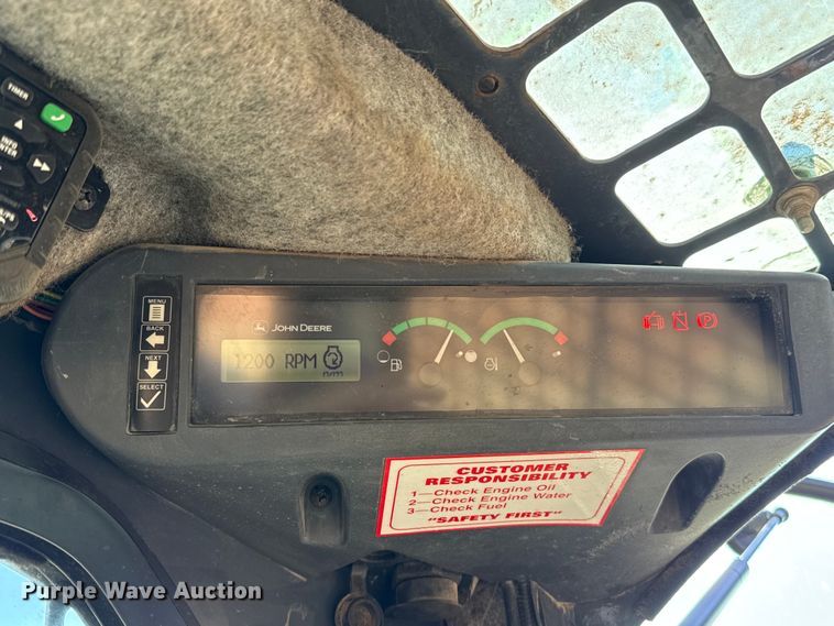 image for item ES5769 2013 John Deere 323DT tracked skid steer loader