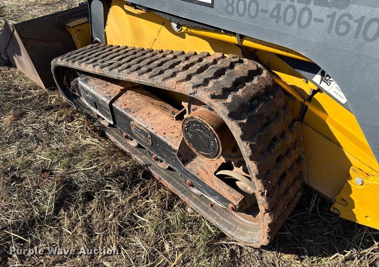 image for item ES5769 2013 John Deere 323DT tracked skid steer loader