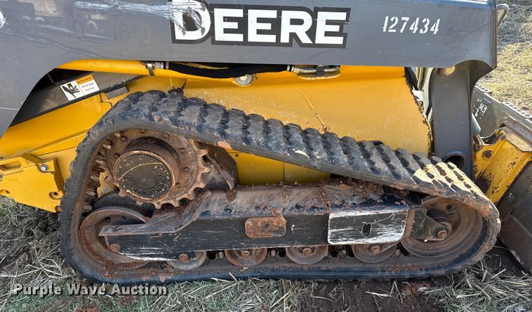image for item ES5769 2013 John Deere 323DT tracked skid steer loader
