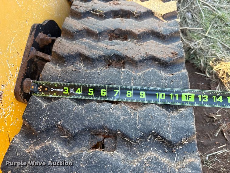 image for item ES5769 2013 John Deere 323DT tracked skid steer loader