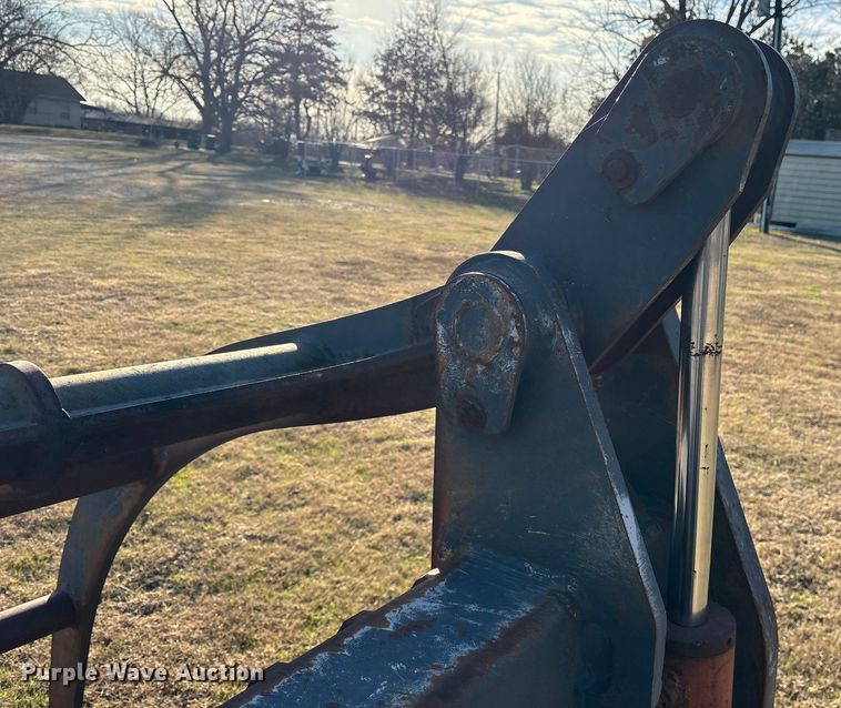 image for item ES8525 JRB 544H  wheel loader root grapple bucket