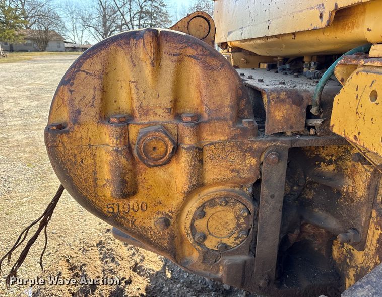 image for item ES8528 1989 Caterpillar D6D dozer